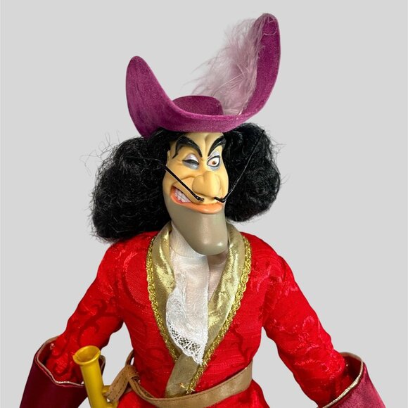 Disney Captain Hook Master of Malice Limited Edition 1999 Figure - Picture 3 of 9